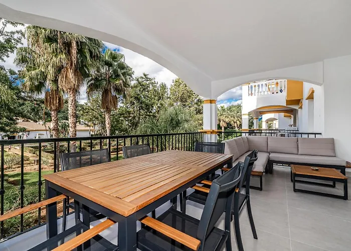 By Riva - Elegant, 2 Bedroom Apartment In Dama De Noche Puerto Banus