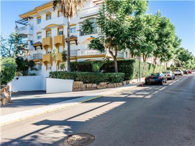 By Riva - Elegant, 2 Bedroom In Dama De Noche Puerto Banus Apartamento