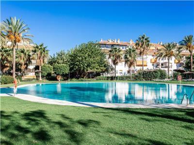By Riva - Elegant, 2 Bedroom In Dama De Noche Puerto Banus Apartamento *