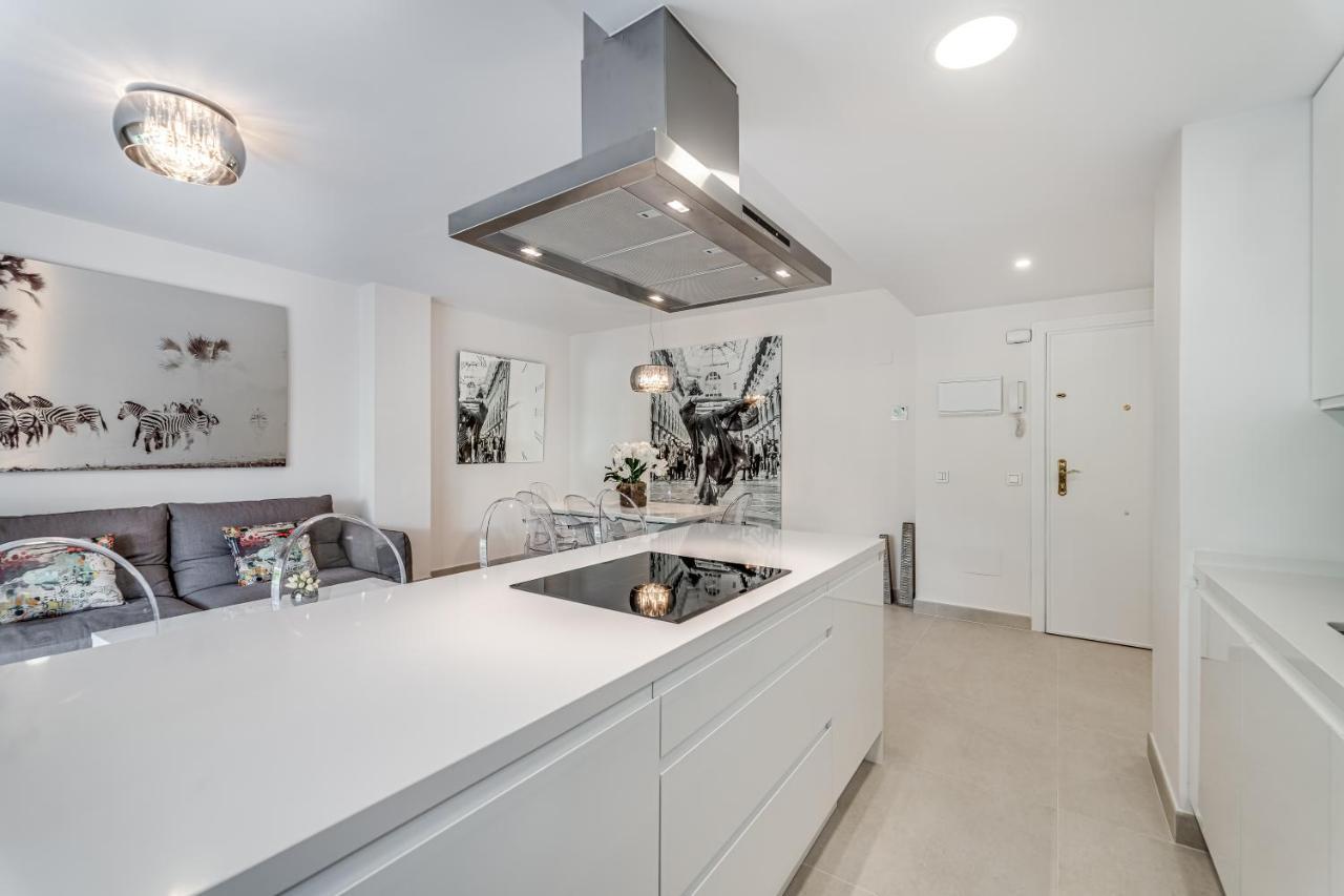 By Riva - Elegant, 2 Bedroom In Dama De Noche Puerto Banus *